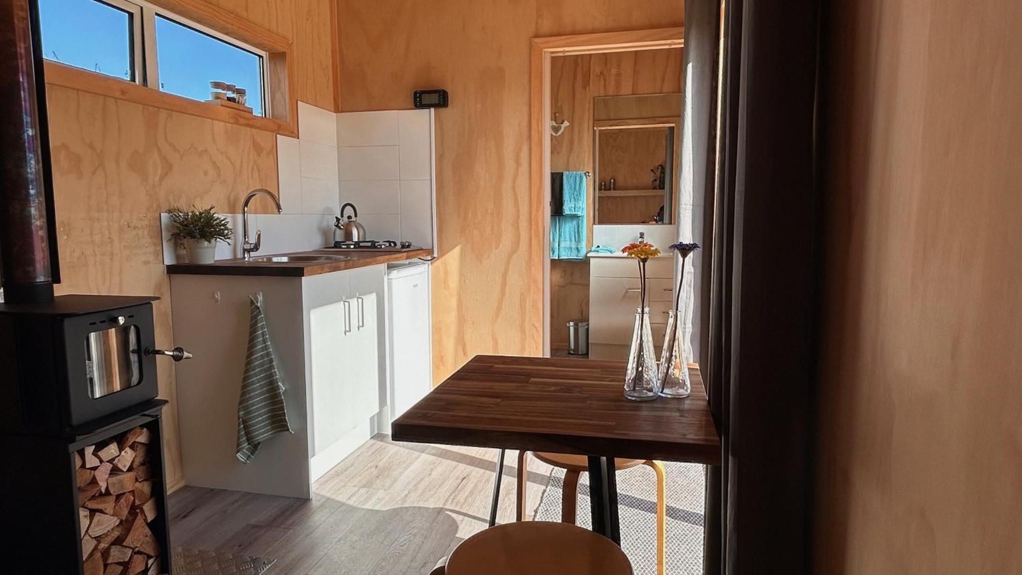 Cosy Tiny Container Cabin Carterton Eksteriør billede