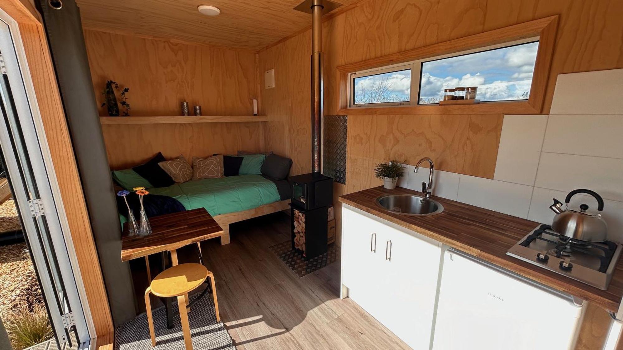 Cosy Tiny Container Cabin Carterton Eksteriør billede