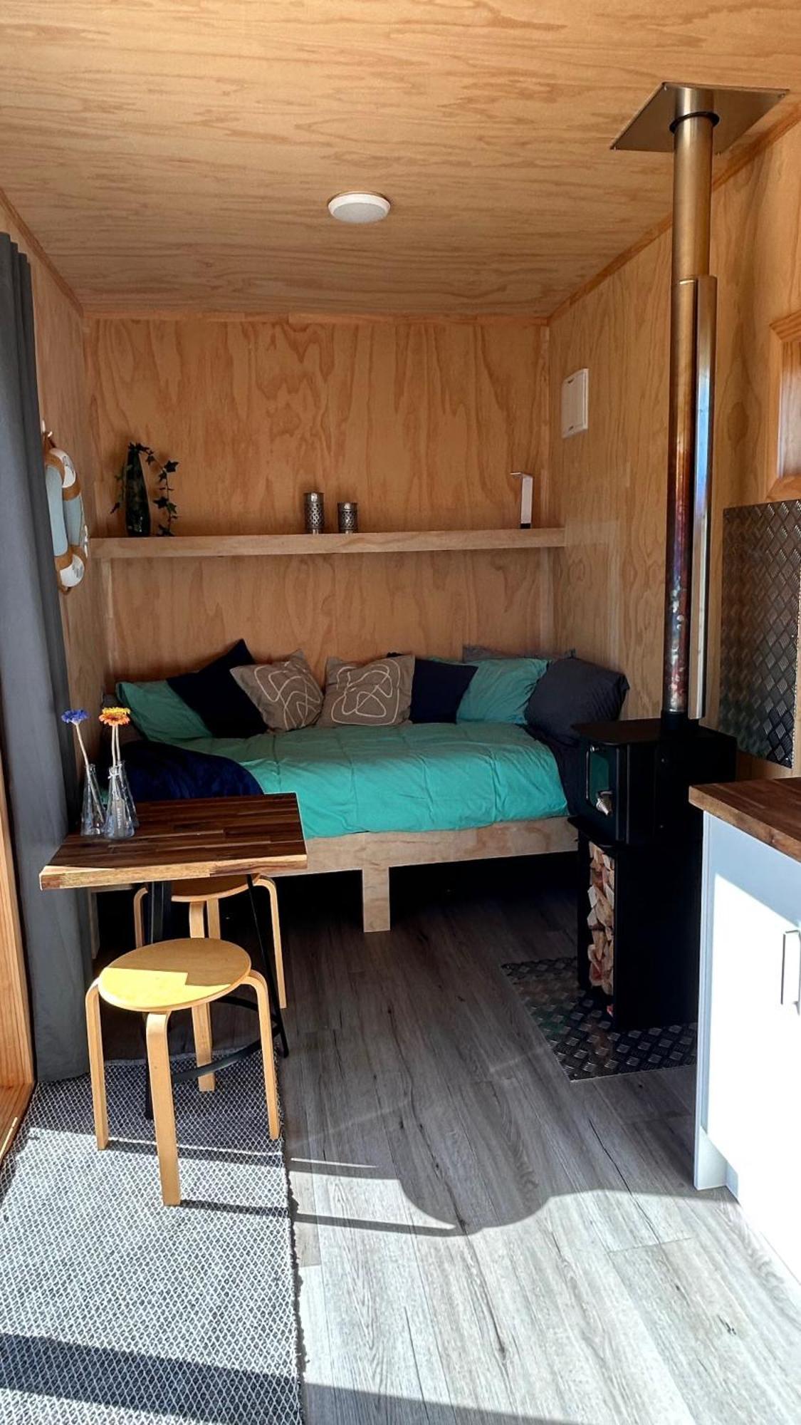 Cosy Tiny Container Cabin Carterton Eksteriør billede
